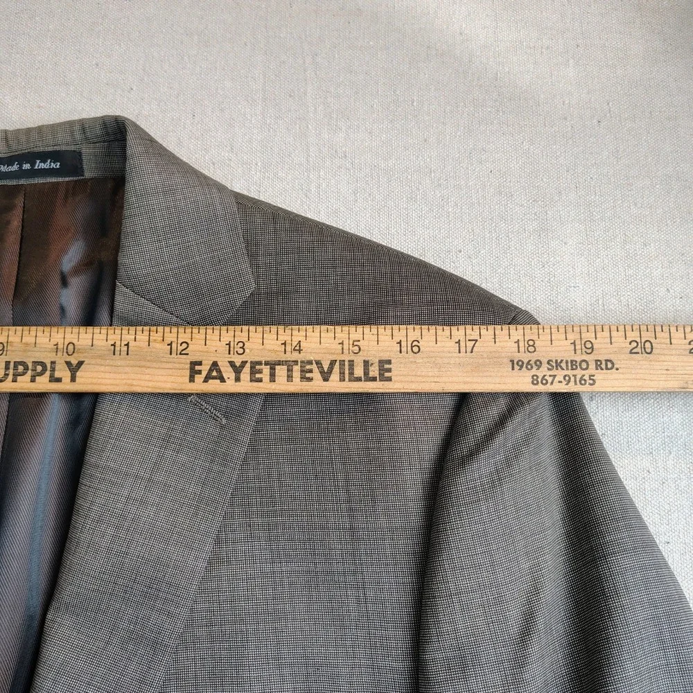 Calvin Klein Mens 42R Suit Brown Sharkskin Two Button Formal Business Wear